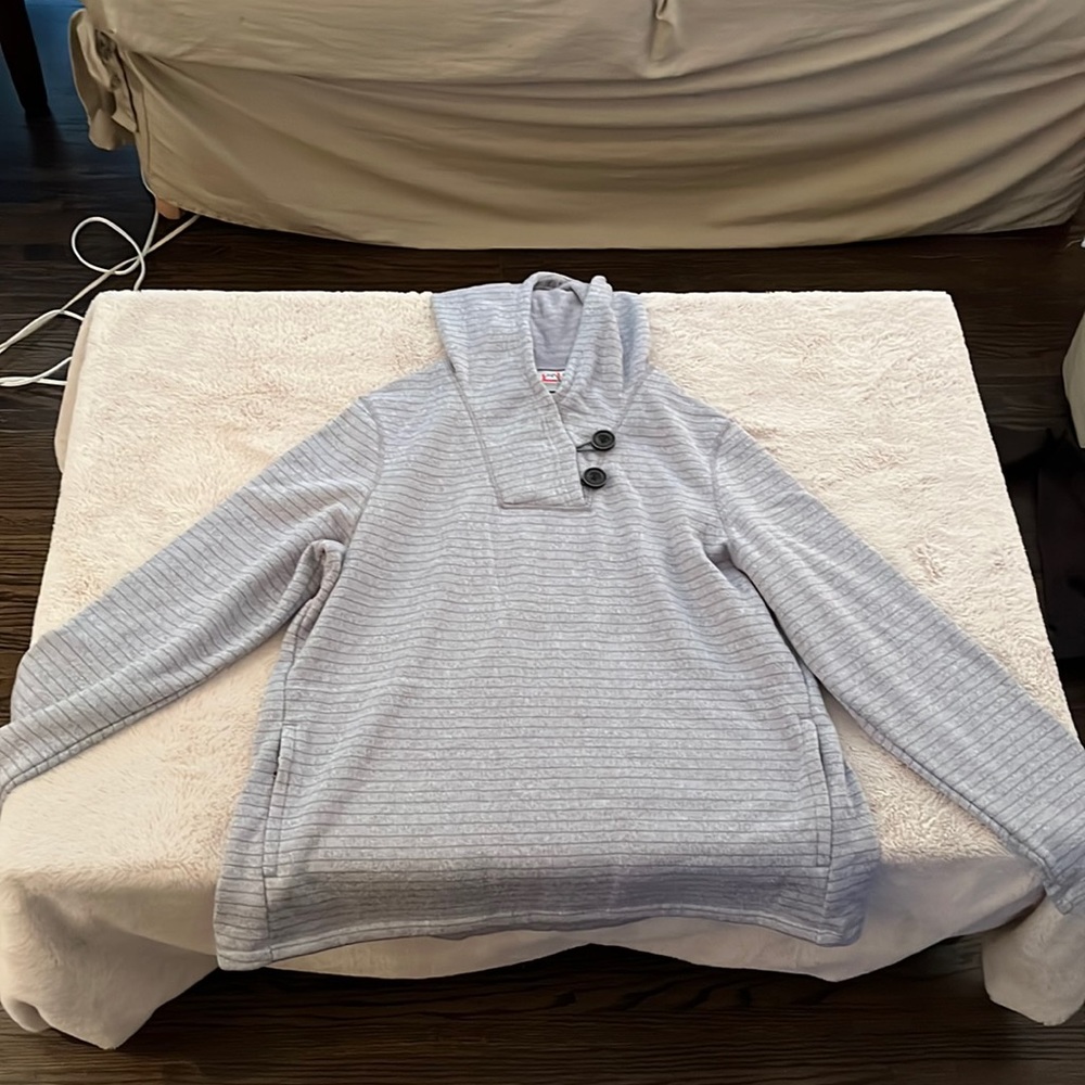 Avalanche hoooded sweater. Worn once